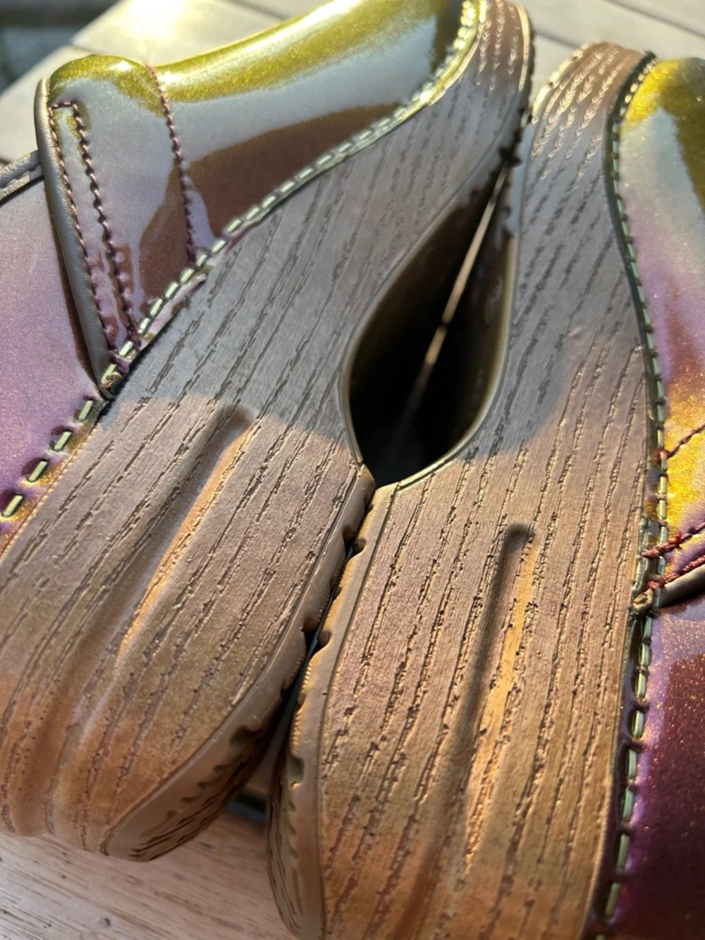 DANSKO Professional Passion Colorshift Patent clogs - Picture 8 of 10
